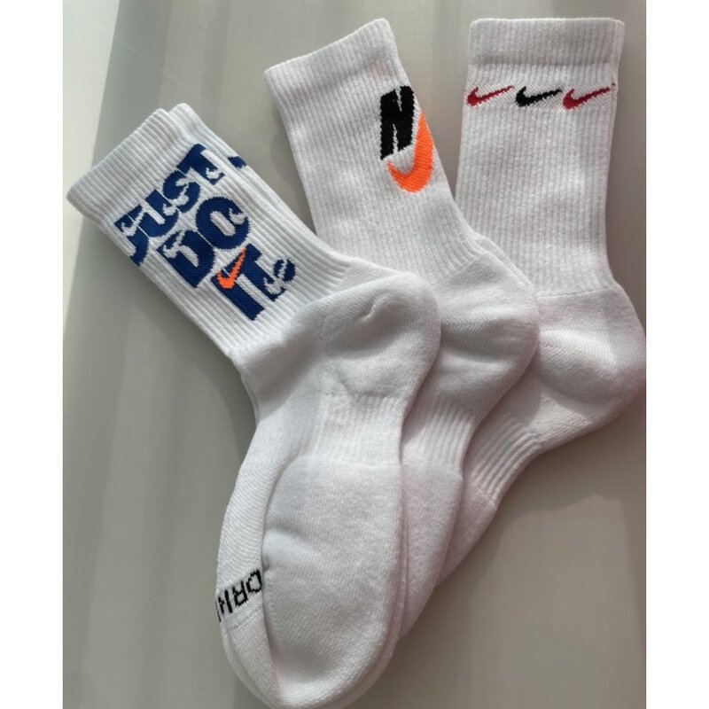 [국내매장] [당일발송] 나이키 NIKE 에브리데이 플러스 성인공용 쿠션 크루 삭스 3켤레 DH3822-902